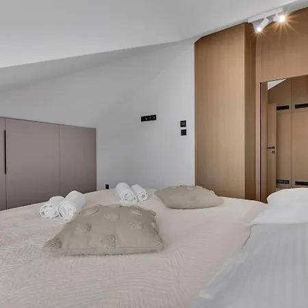 Apartament Penthouse Nikolina-50m To Beach! - Exklusiv