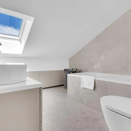 Penthouse Nikolina-50m To Beach! - Exklusiv