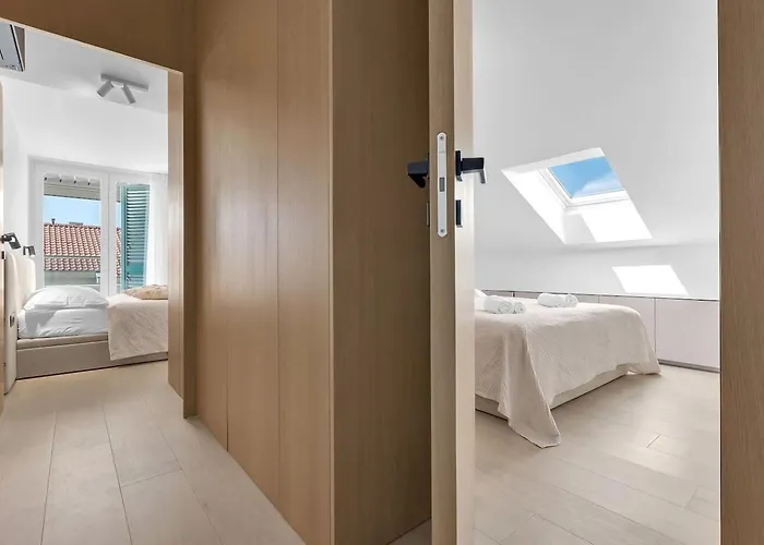 Penthouse Nikolina-50m To Beach! - Exklusiv Apartament *