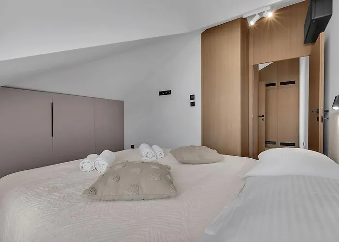 Apartament Penthouse Nikolina-50m To Beach! - Exklusiv