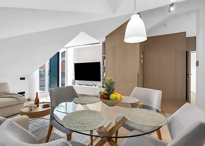 Penthouse Nikolina-50m To Beach! - Exklusiv *