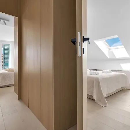 Penthouse Nikolina-50m To Beach! - Exklusiv דירה *