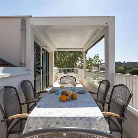 Penthouse Nikolina-50m To Beach! - Exklusiv דירה מאקרסקה