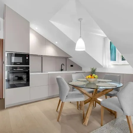 Apartmán Penthouse Nikolina-50m To Beach! - Exklusiv
